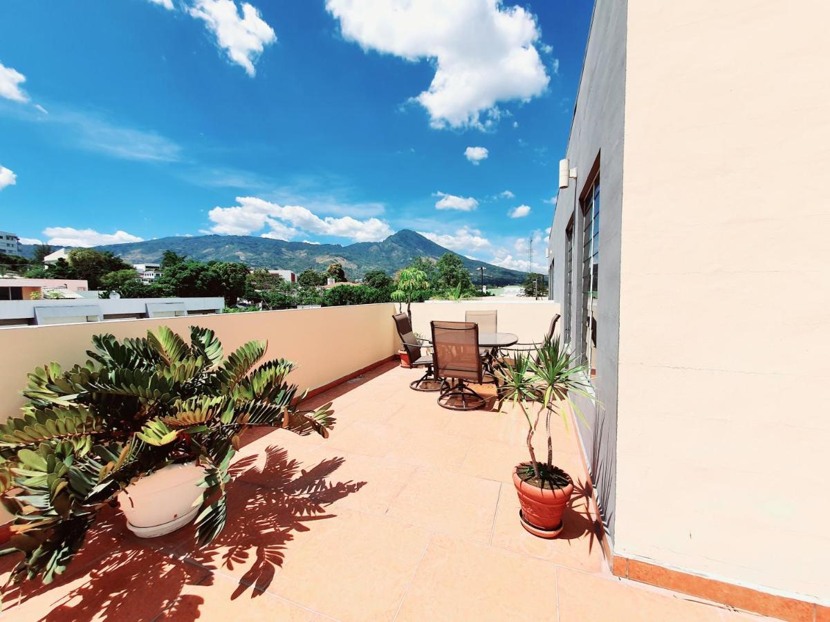 San Benito Flats Wifi 50Mg - 4 Huespedes - Parqueos Daire San Salvador Dış mekan fotoğraf