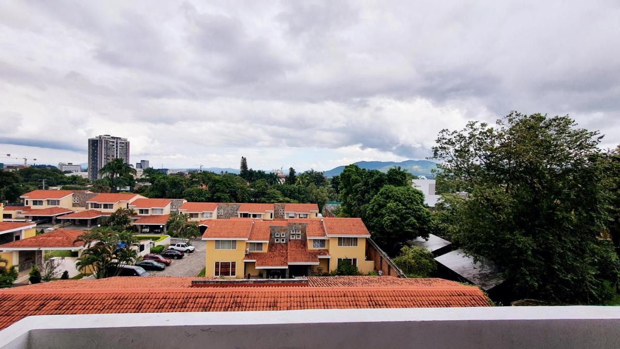 San Benito Flats Wifi 50Mg - 4 Huespedes - Parqueos Daire San Salvador Dış mekan fotoğraf